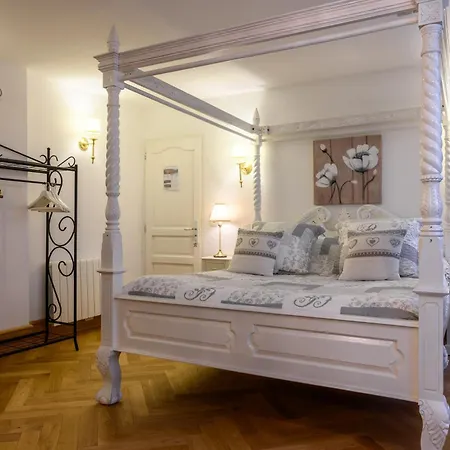 Demeure D'antan - D'hotes 3*
