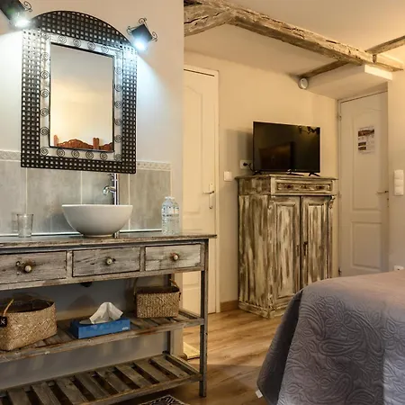Bed & Breakfast Demeure D'antan - D'hotes 3*